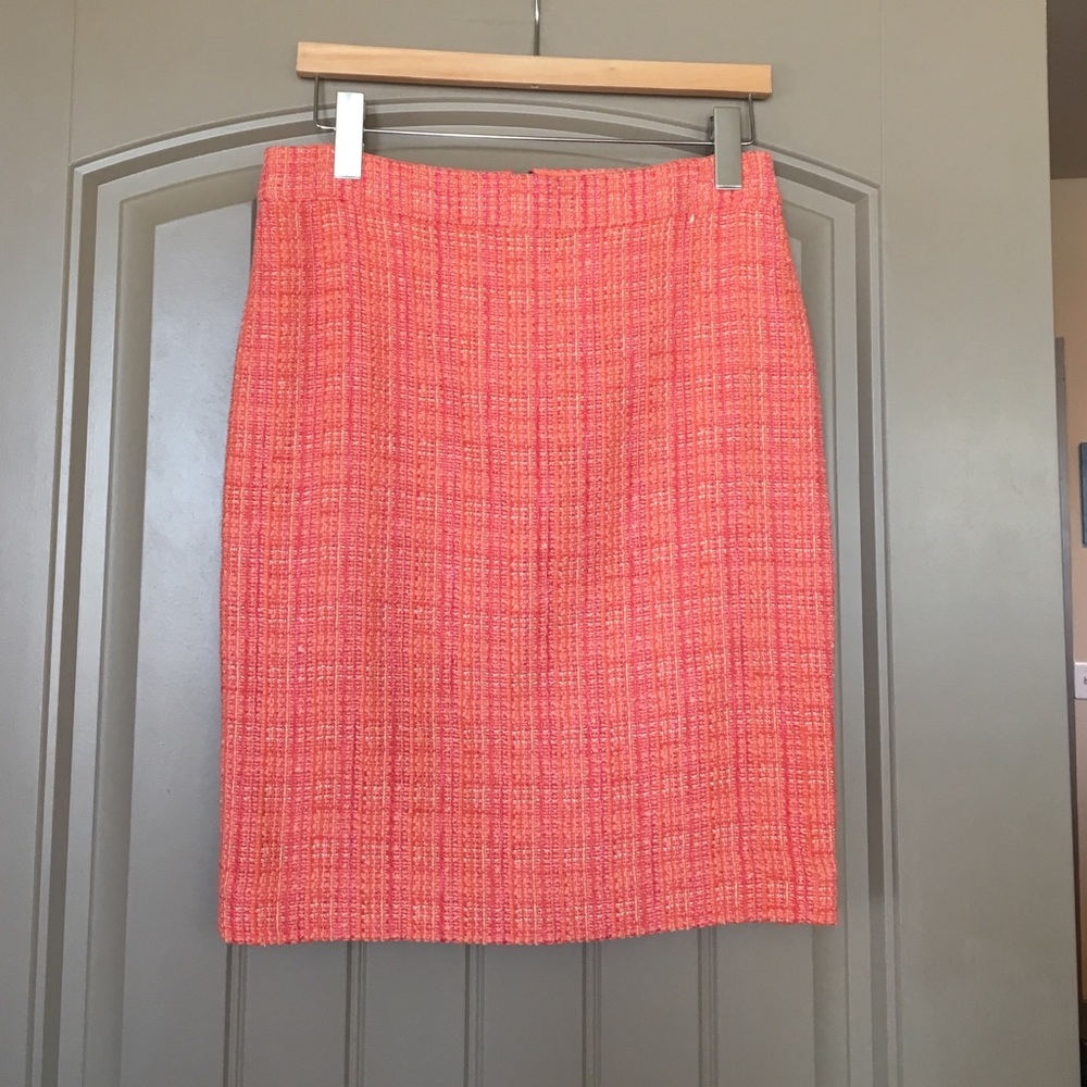 Tweed pencil skirt